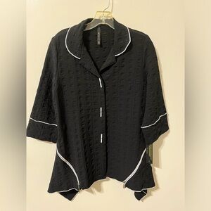 IC by Connie K black textured top with white buttons and stitching. NWT size L